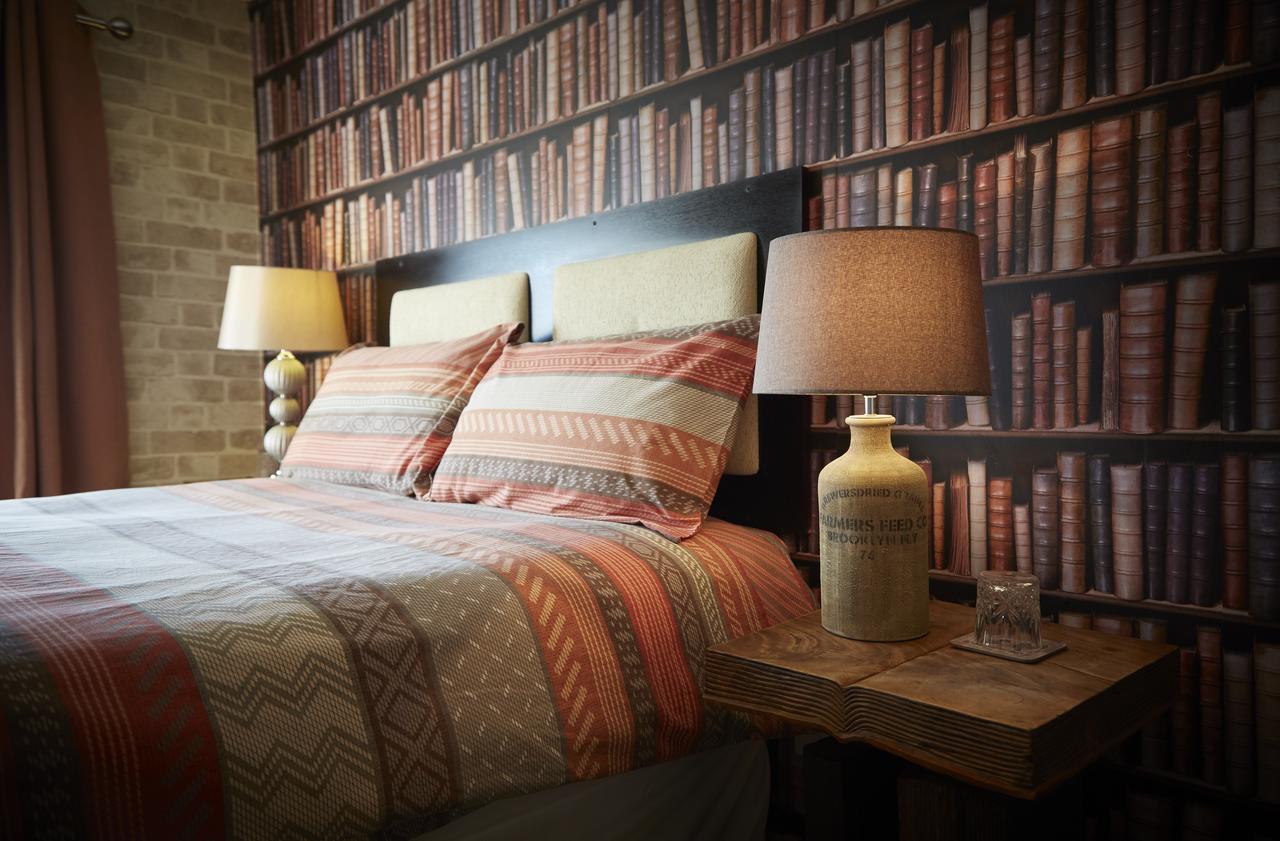 Lower Drayton Farm B&B スタッフォード エクステリア 写真