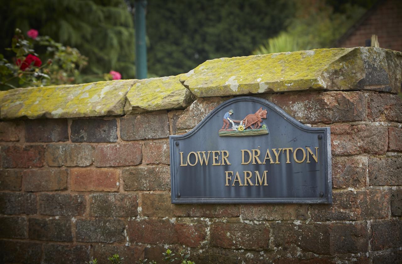 Lower Drayton Farm B&B スタッフォード エクステリア 写真