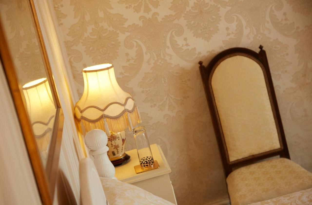 Lower Drayton Farm B&B スタッフォード エクステリア 写真