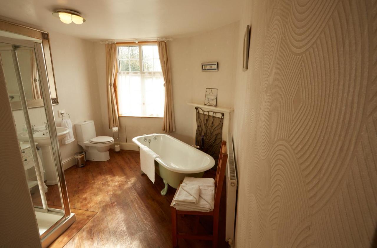 Lower Drayton Farm B&B スタッフォード エクステリア 写真