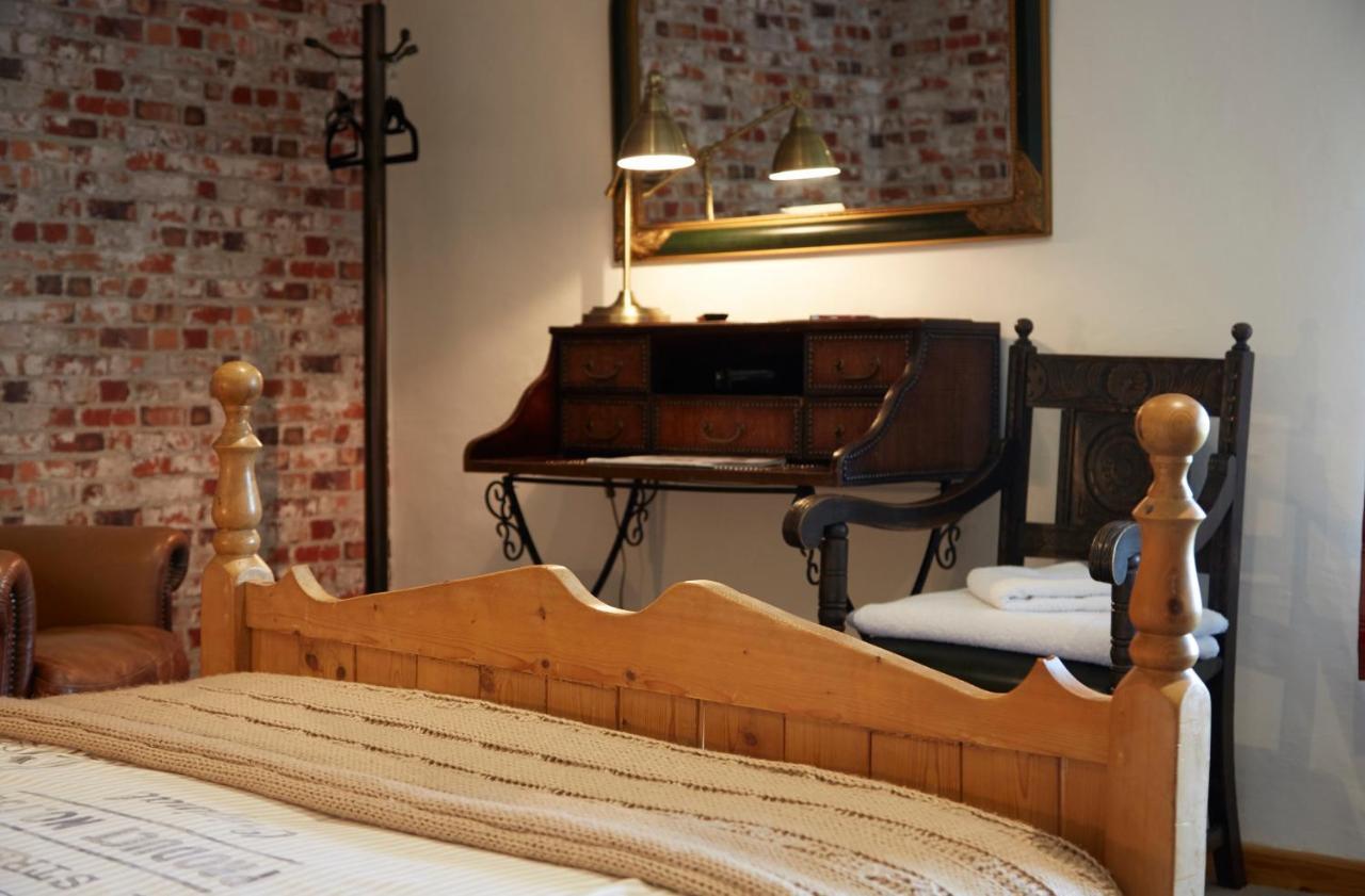 Lower Drayton Farm B&B スタッフォード エクステリア 写真