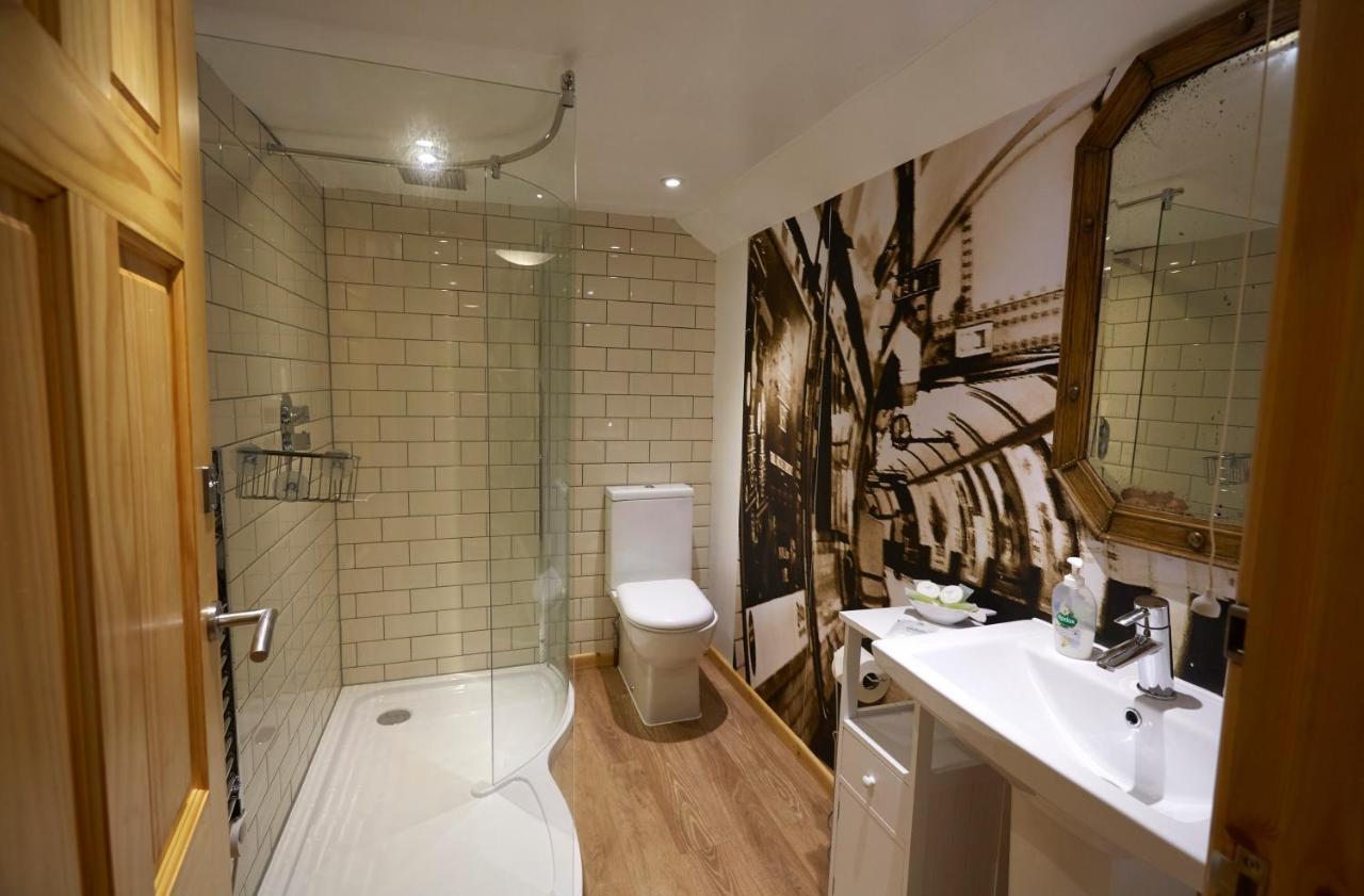 Lower Drayton Farm B&B スタッフォード エクステリア 写真